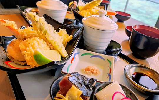 イメージ　三段特製弁当　海の旅亭おきなわ名嘉真荘